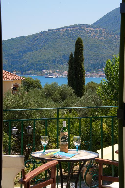 Iliachtides Villas Karavomylos Quarto foto