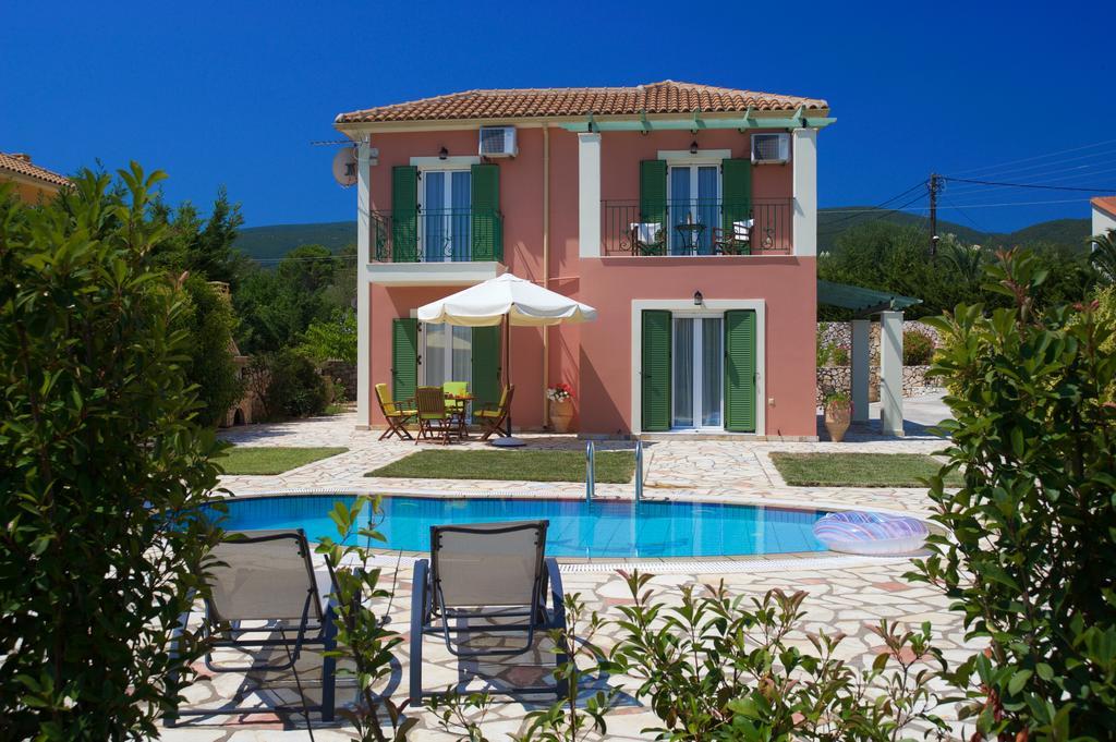 Iliachtides Villas Karavomylos Quarto foto